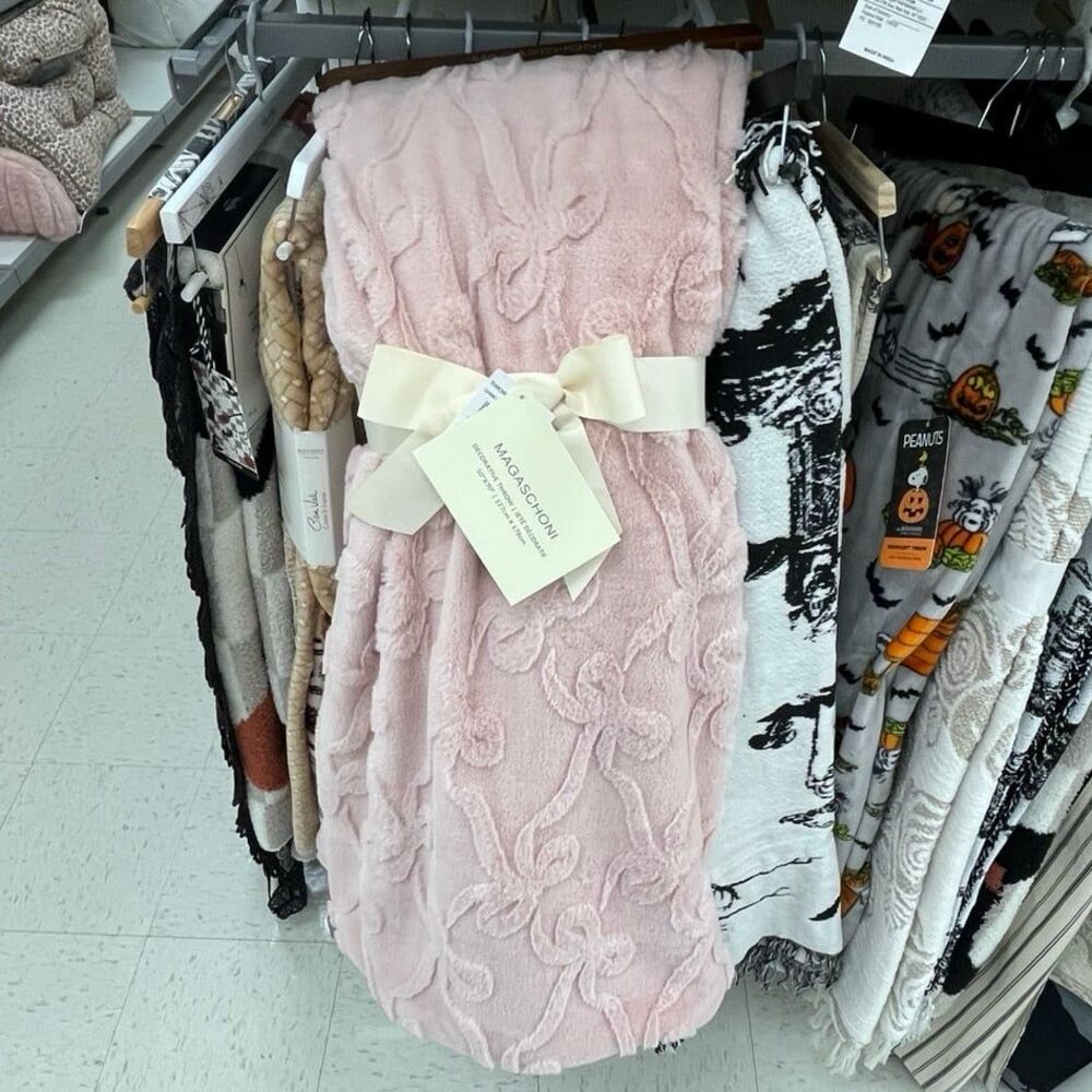 Magaschoni Pink Ribbon Bow Decorative Plush Throw Cozy Faux Fur Blanket